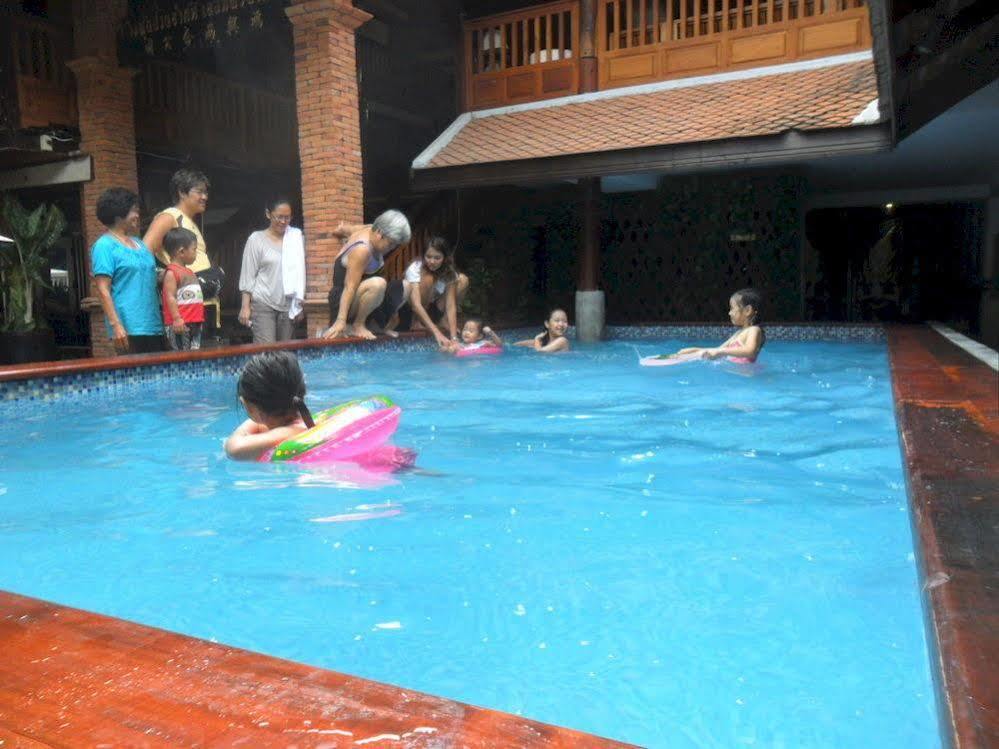Tony'S Place Ayutthaya Kültér fotó